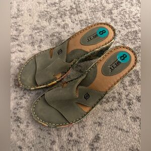 Born Wedge Women Sandals Size 8